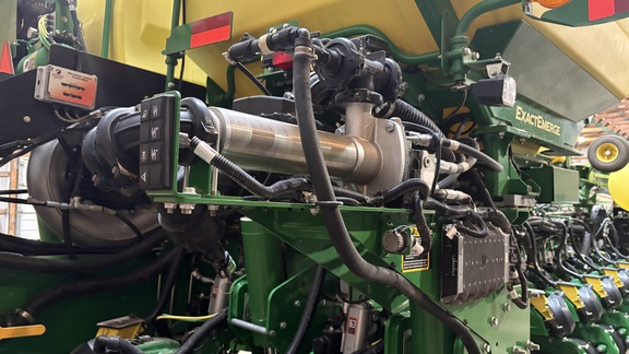 2024 John Deere 1775NT Planter