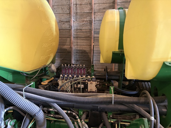 2018 John Deere 1775NT Planter