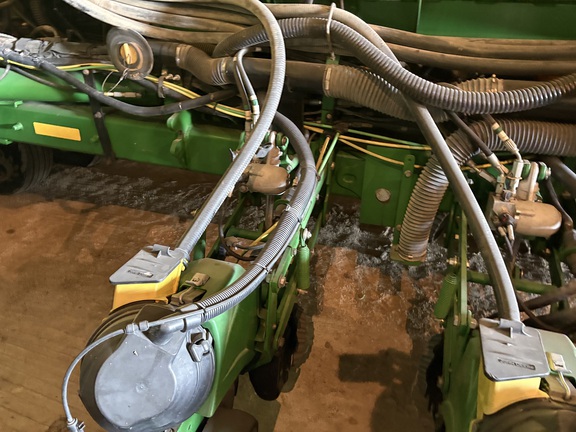 2018 John Deere 1775NT Planter