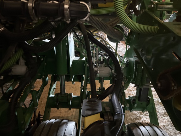 2018 John Deere 1775NT Planter