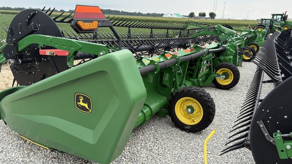 2022 John Deere HD45F Header Combine