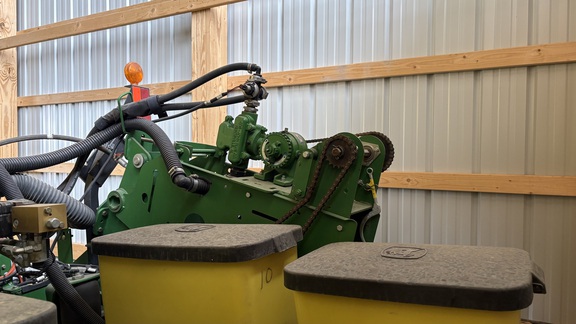 2014 John Deere 1770NT Planter