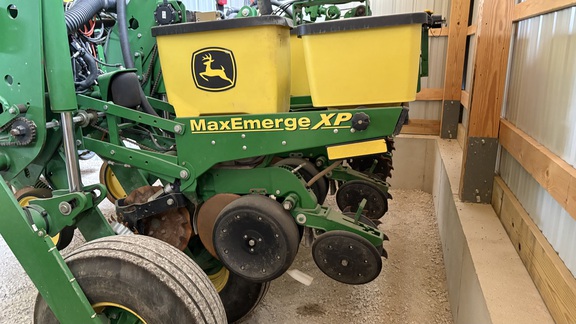 2014 John Deere 1770NT Planter