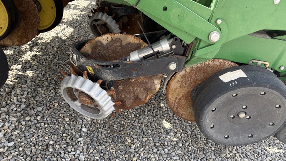2014 John Deere 1770NT Planter