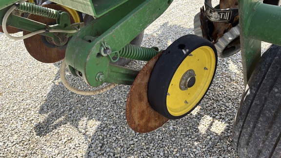 2014 John Deere 1770NT Planter