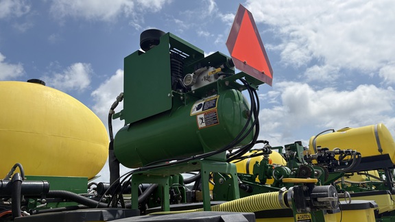 2014 John Deere 1770NT Planter