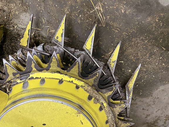 2016 John Deere 770 Header Forage