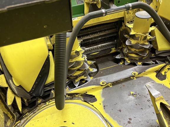 2016 John Deere 770 Header Forage