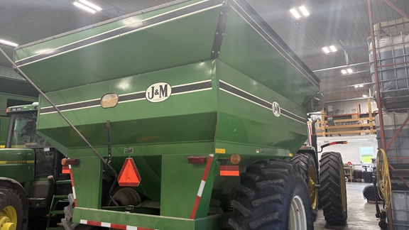 2005 J&M 620-14 Grain Cart