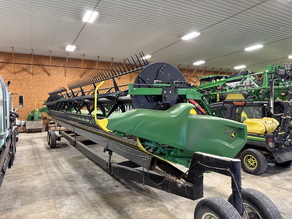2022 John Deere RD40F Header Combine