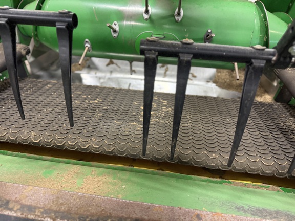 2022 John Deere RD40F Header Combine