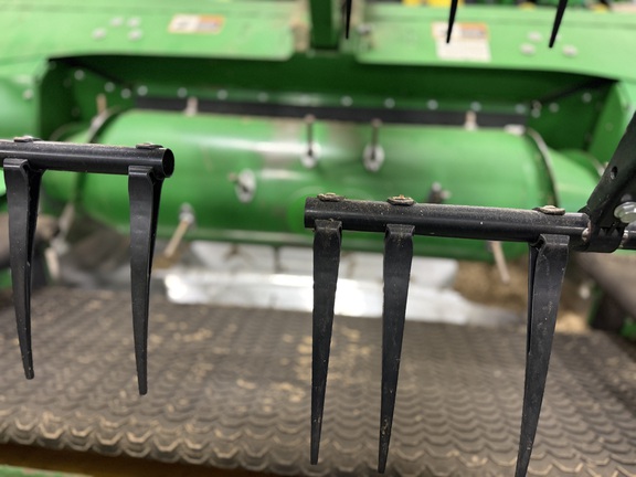 2022 John Deere RD40F Header Combine