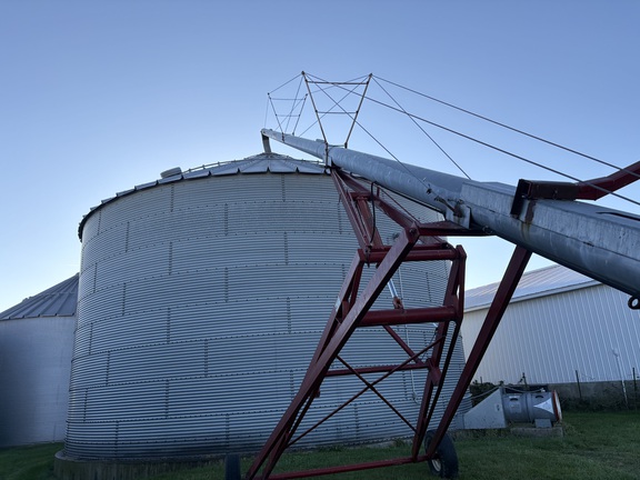 2015 Mayrath 10X70 Grain Auger