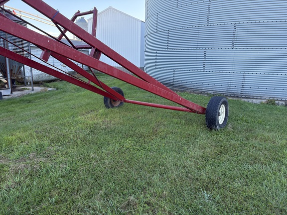 2015 Mayrath 10X70 Grain Auger