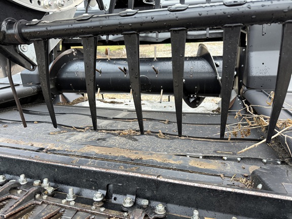 2022 MacDon FD240 Header Combine