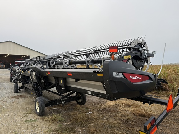 2022 MacDon FD240 Header Combine