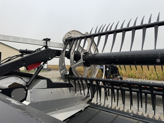 2022 MacDon FD240 Header Combine