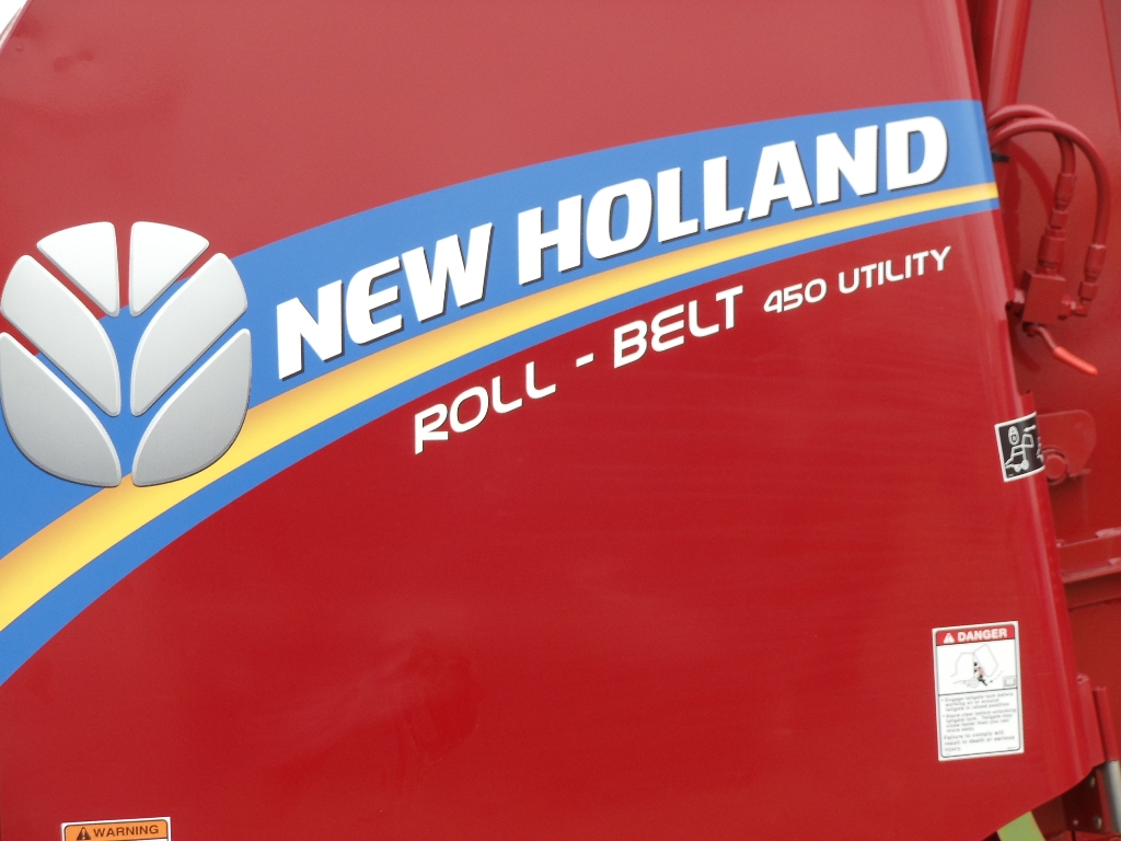 2011 New Holland 450 Roll Belt Baler/Round