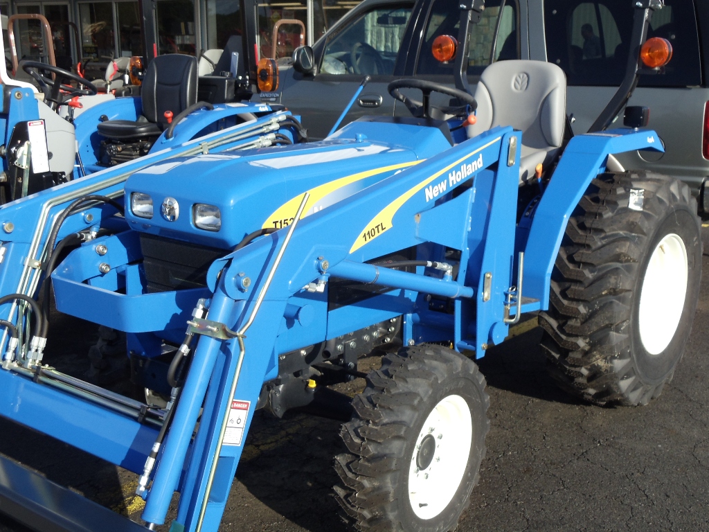 2011 New Holland T1520 Tractor Compact