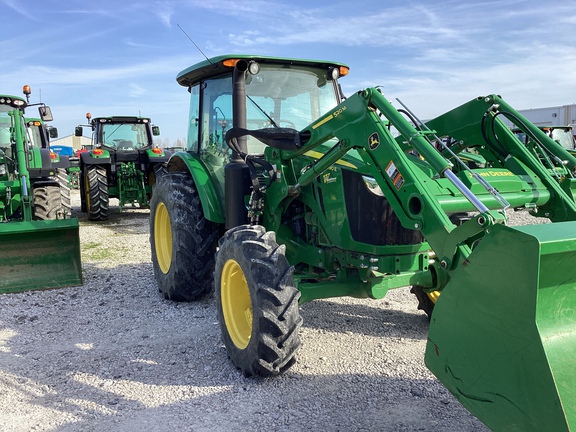 2022 John Deere 5090E Tractor