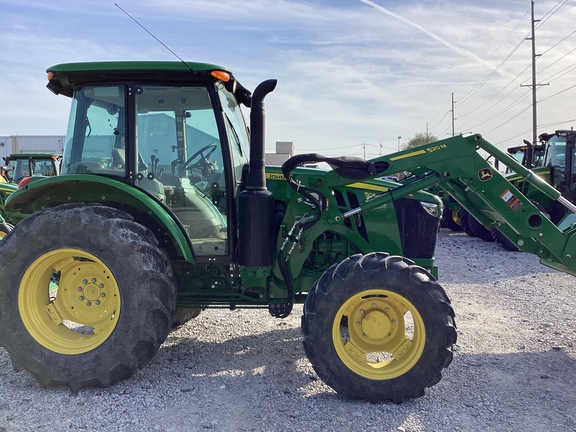 2022 John Deere 5090E Tractor