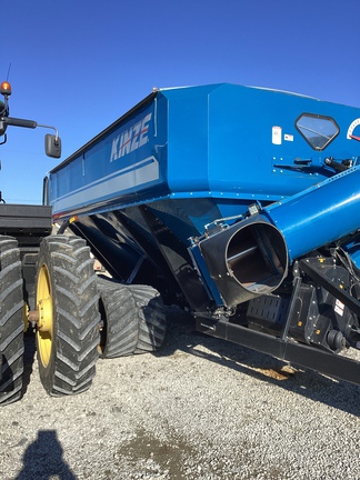 2014 Kinze 1300 Grain Cart