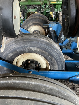 2011 Kinze 3660 Planter