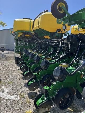 2023 John Deere 1775NT Planter