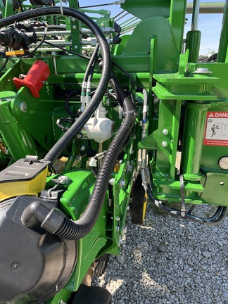 2023 John Deere 1775NT Planter