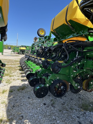 2023 John Deere 1775NT Planter