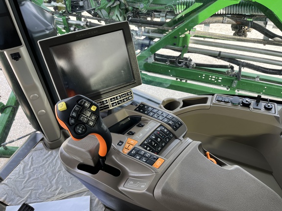 2023 John Deere 612R Sprayer/High Clearance