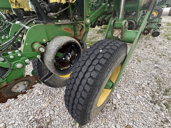 2005 John Deere 1770NT CCS Planter