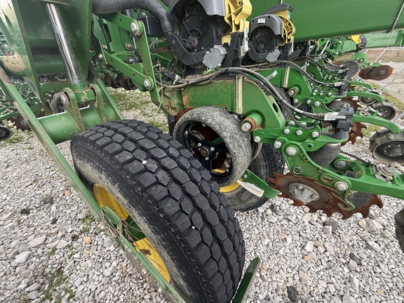 2005 John Deere 1770NT CCS Planter
