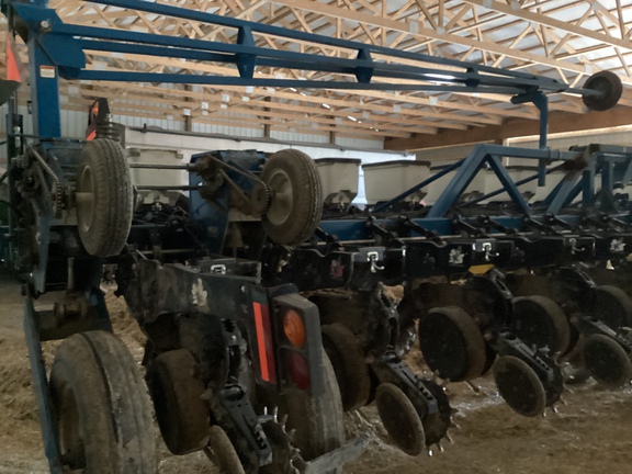 2005 Kinze 3600 Planter