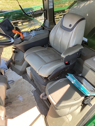 2022 John Deere 412R Sprayer/High Clearance