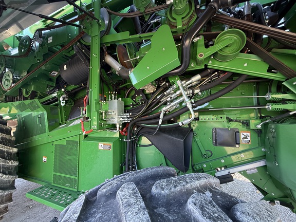 2023 John Deere S780 Combine