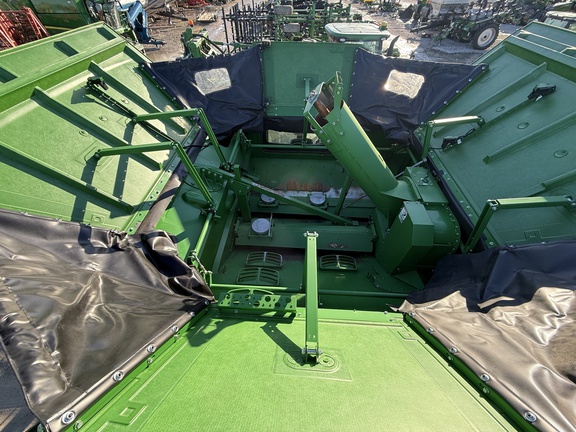 2023 John Deere S780 Combine