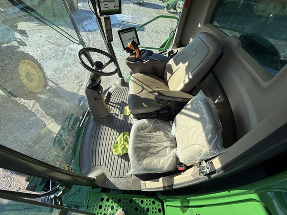 2023 John Deere S780 Combine