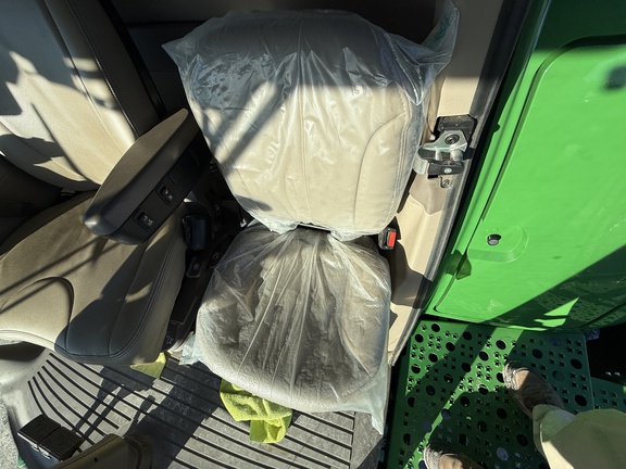 2023 John Deere S780 Combine