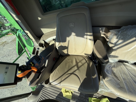 2023 John Deere S780 Combine