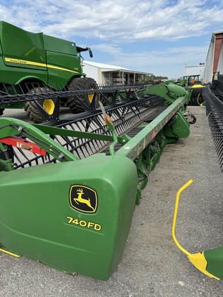 2020 John Deere 740FD Header Combine