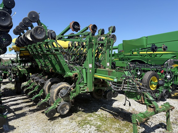2011 John Deere 1790 Planter