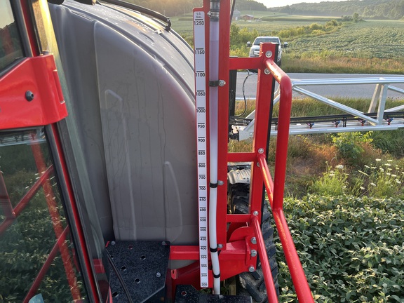 2022 Apache AS1250 Sprayer/High Clearance