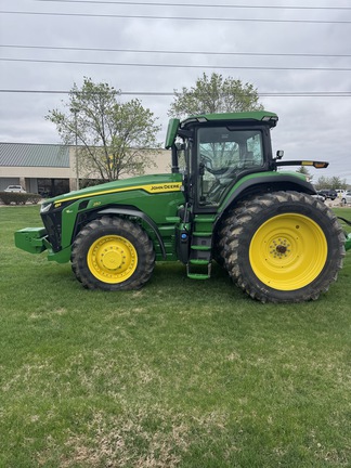 2024 John Deere 8R 250 Tractor