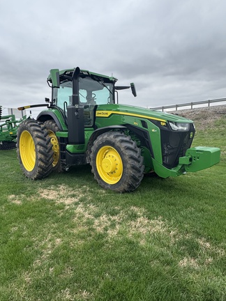 2024 John Deere 8R 250 Tractor
