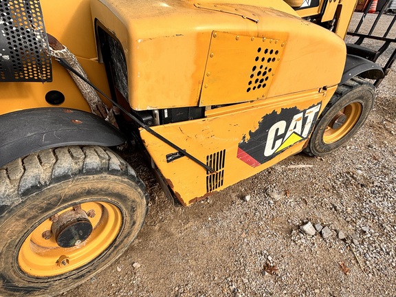 2010 Caterpillar TH255 TeleHandler