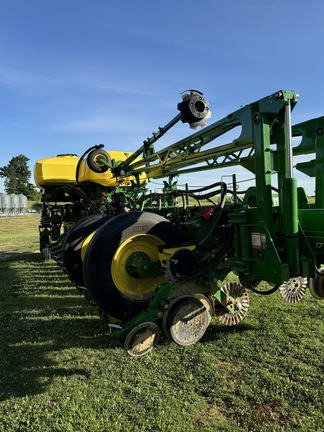 2024 John Deere 1775NT Planter