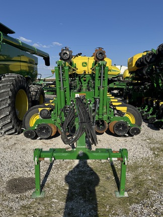 2024 John Deere 1775NT Planter
