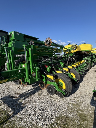 2024 John Deere 1775NT Planter