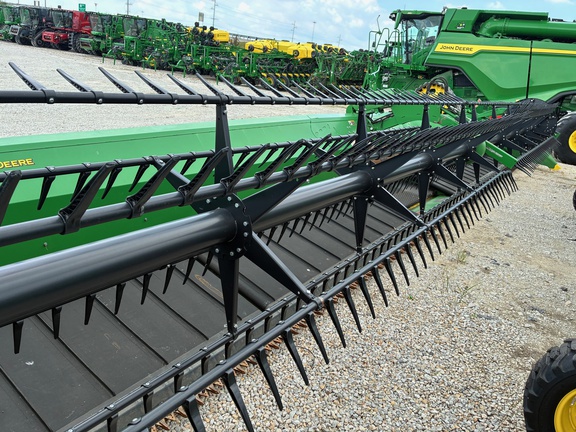 2018 John Deere 640FD Header Combine